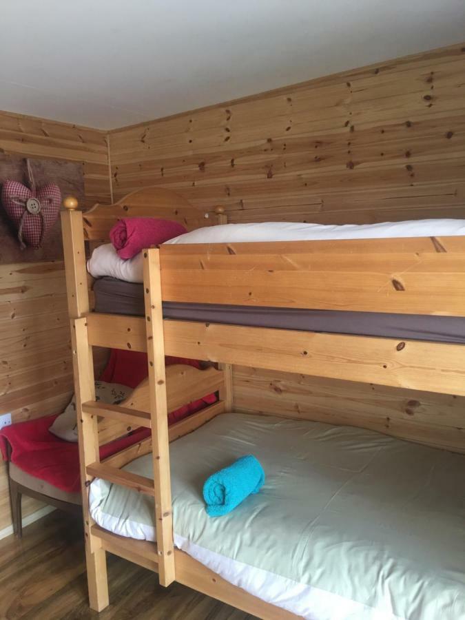 דרמנדרוכיט 1 Lochness Rooms&Hostel מראה חיצוני תמונה
