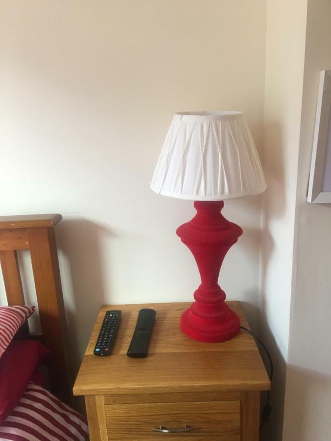 דרמנדרוכיט 1 Lochness Rooms&Hostel מראה חיצוני תמונה