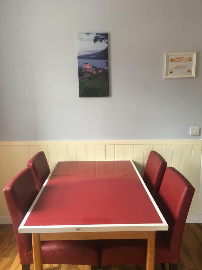 דרמנדרוכיט 1 Lochness Rooms&Hostel מראה חיצוני תמונה