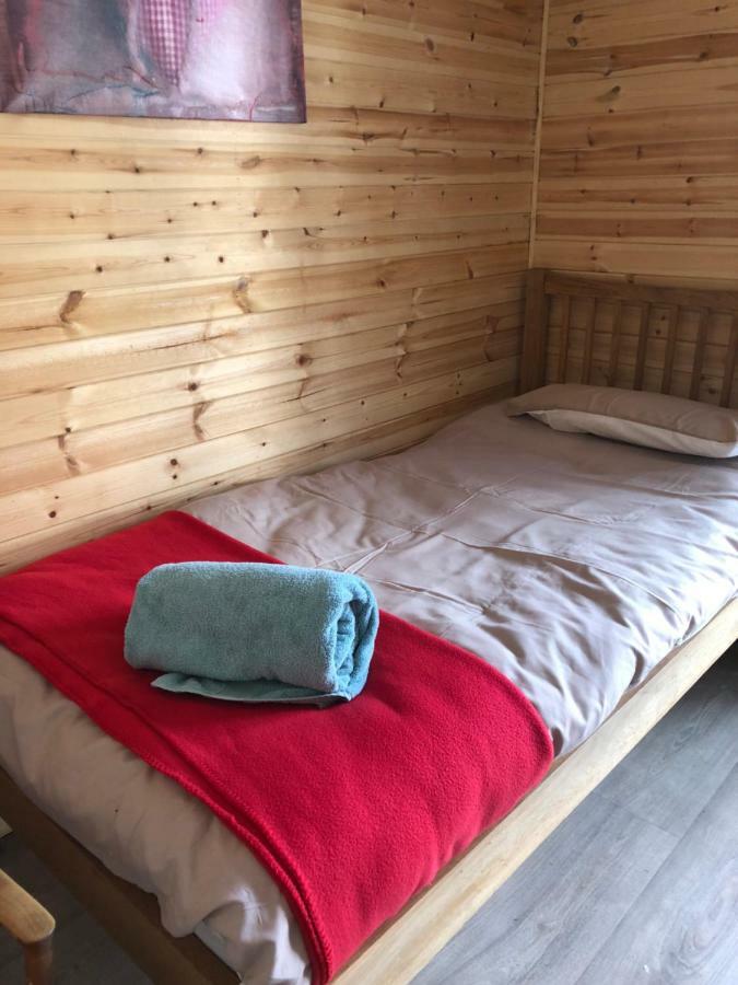 דרמנדרוכיט 1 Lochness Rooms&Hostel מראה חיצוני תמונה